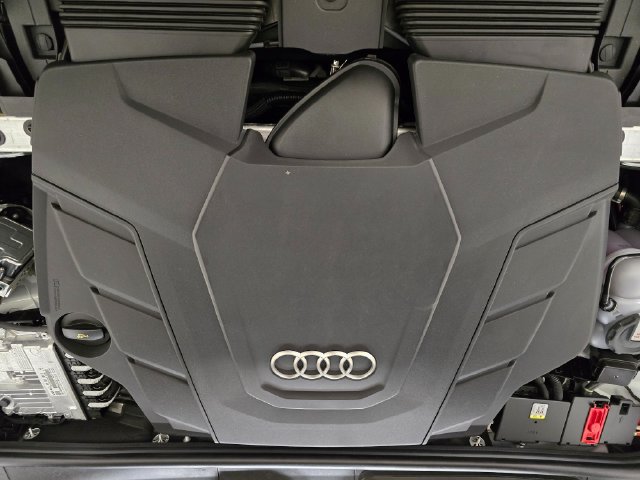 New 2027 Audi Q8 Premium Plus AWD/4WD image 12