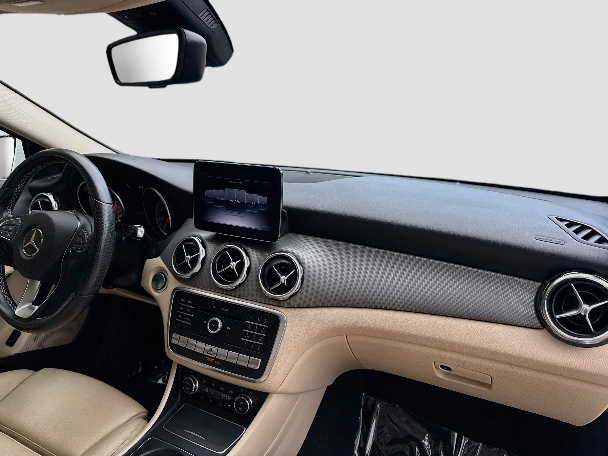 Used 2020 Mercedes-Benz GLA 250 4MATIC w/ Premium Package image 32