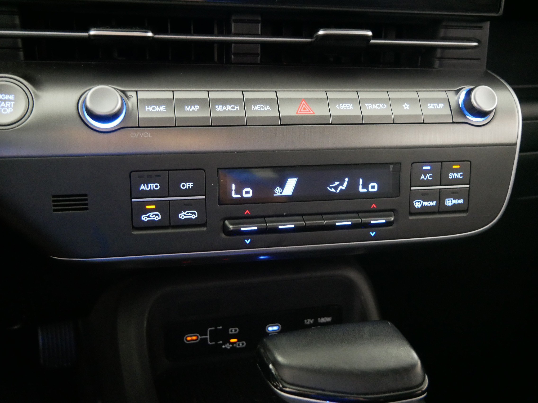 Used 2025 Hyundai Kona SEL AWD/4WD image 23