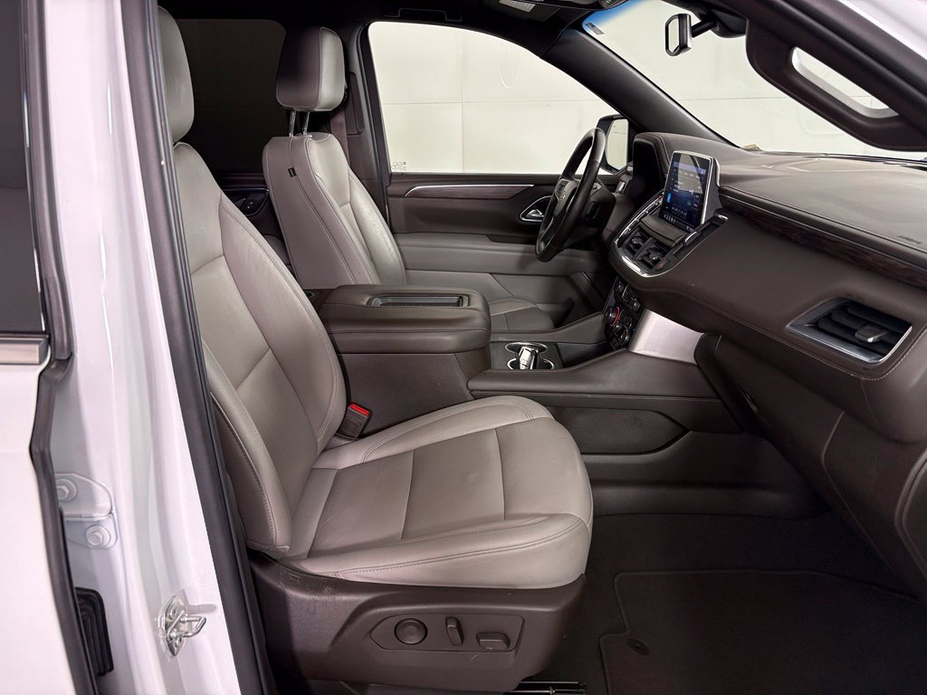 Used 2021 Chevrolet Suburban LT w/ Luxury Package AWD/4WD image 45