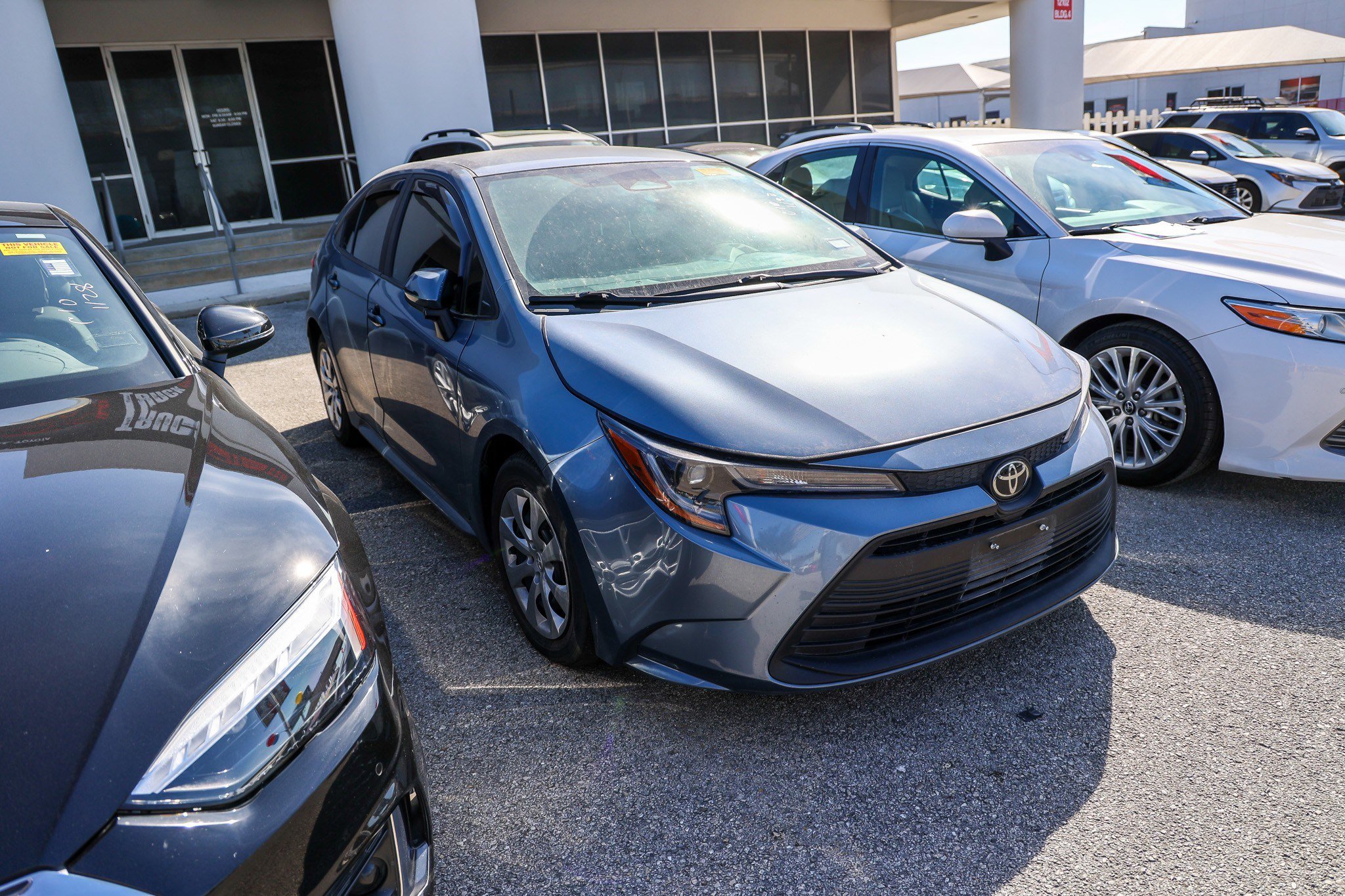 Used 2023 Toyota Corolla LE image 6