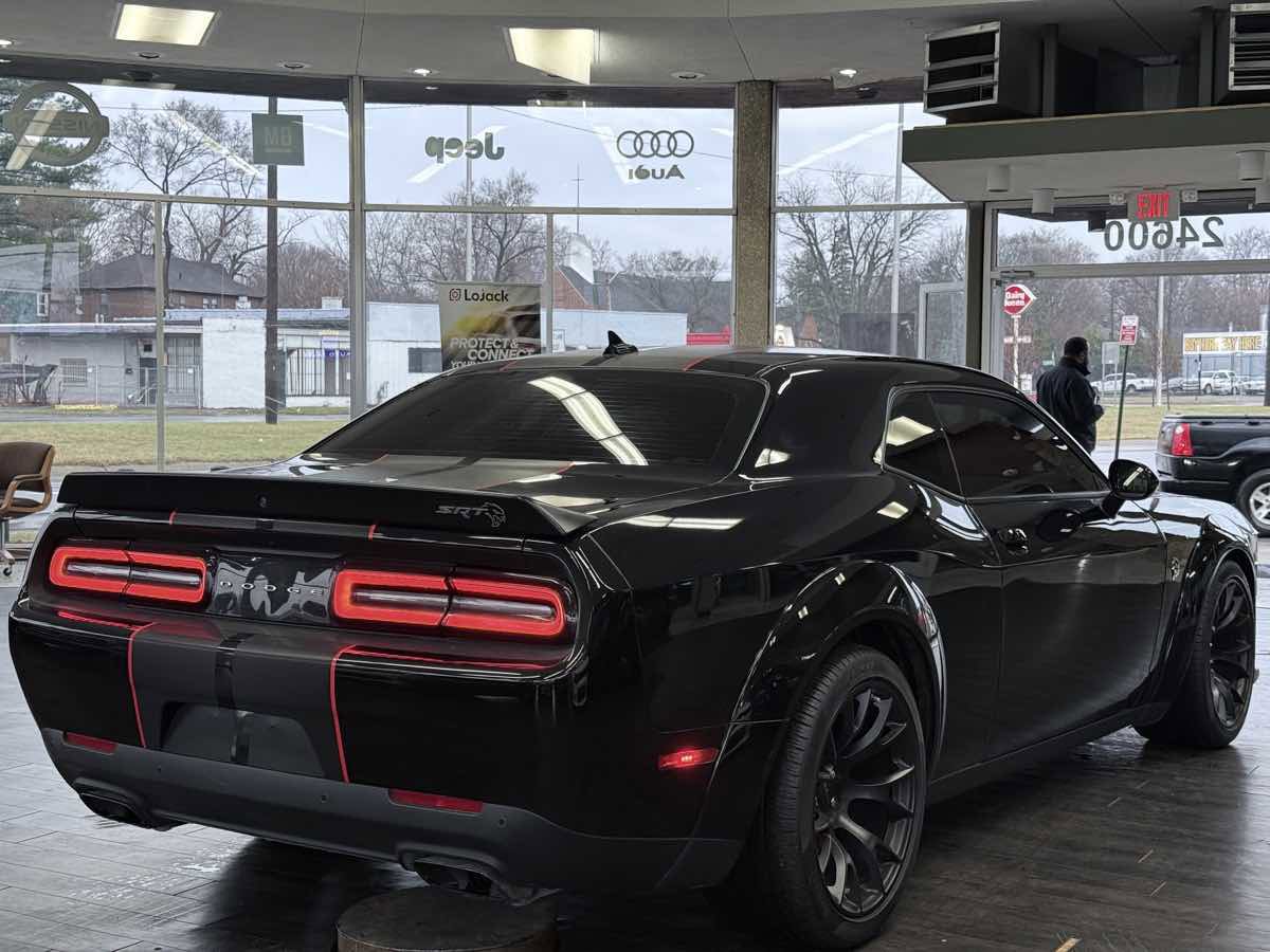 Used 2023 Dodge Challenger SRT Hellcat RWD image 9