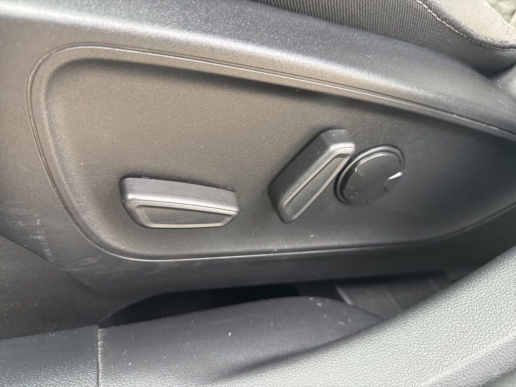 Certified 2022 Ford Escape SE w/ SE Sport Appearance Package image 26