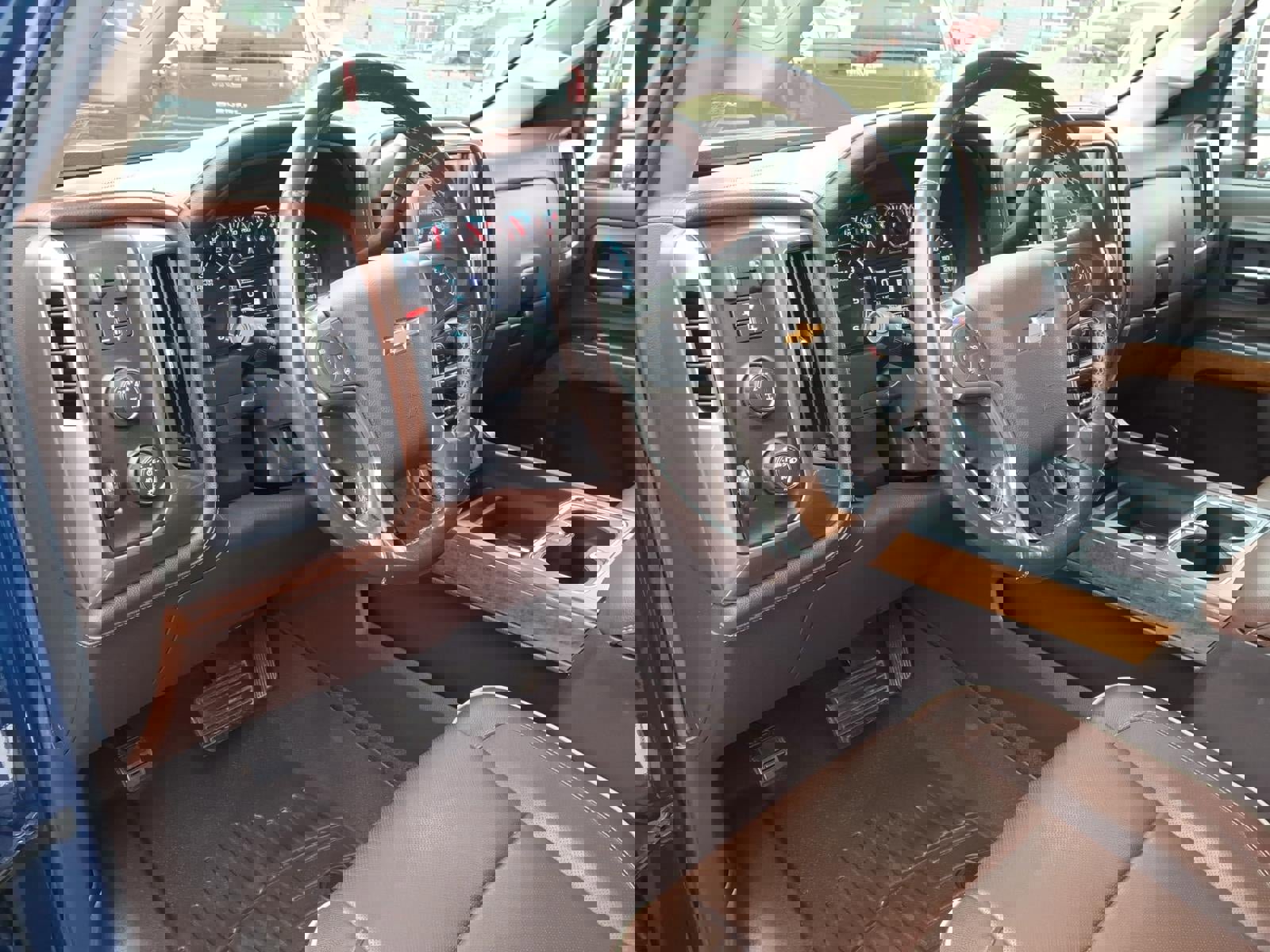 Used 2018 Chevrolet Silverado 2500 High Country image 23