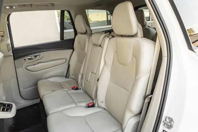Used 2020 Volvo XC90 T5 Momentum FWD image 13