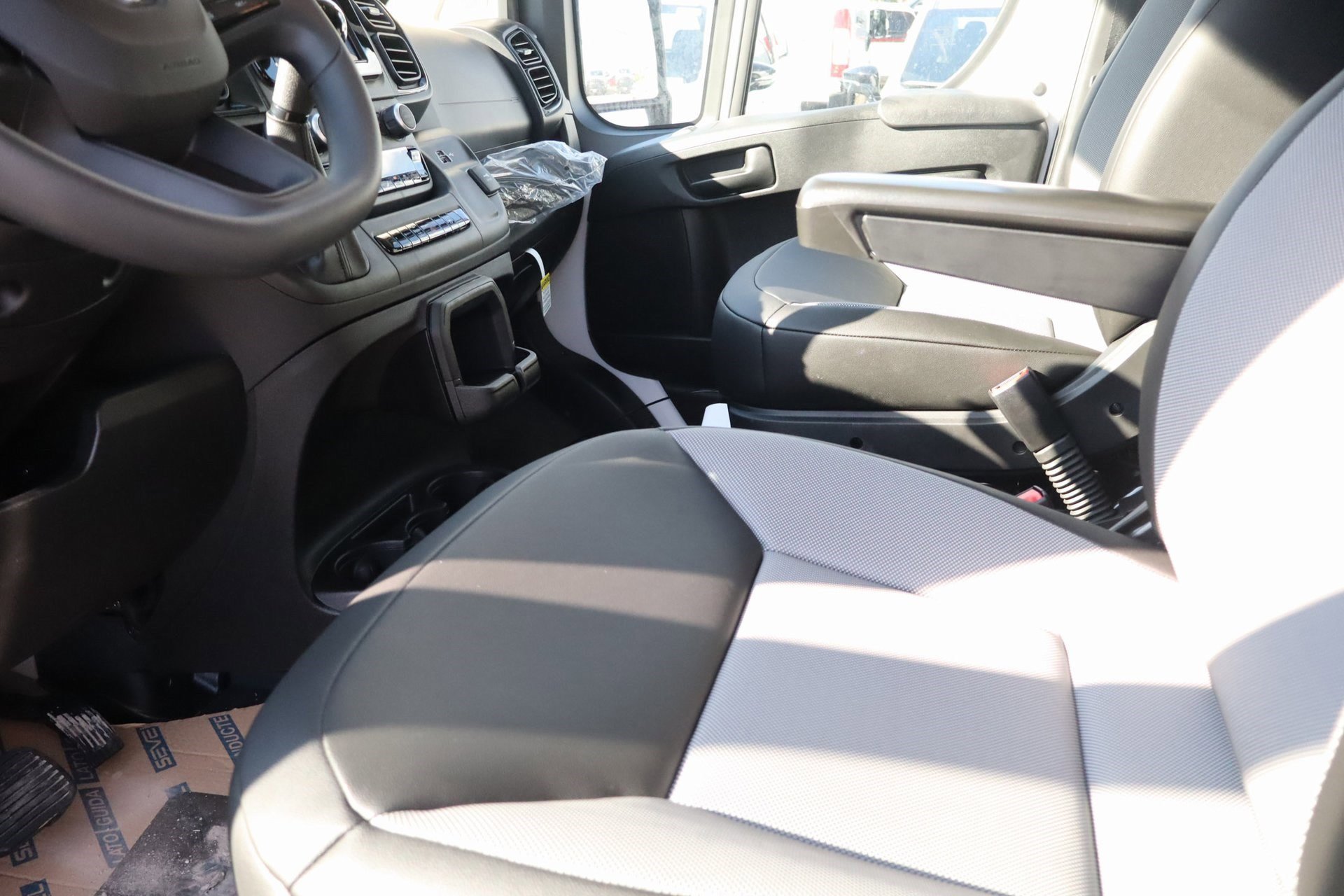 New 2026 RAM ProMaster 1500 w/ Convenience Group image 18