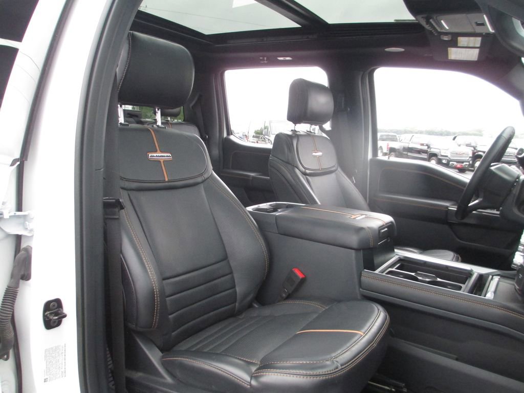 Used 2024 Ford F350 Platinum w/ Tremor Off-Road Package AWD/4WD image 22