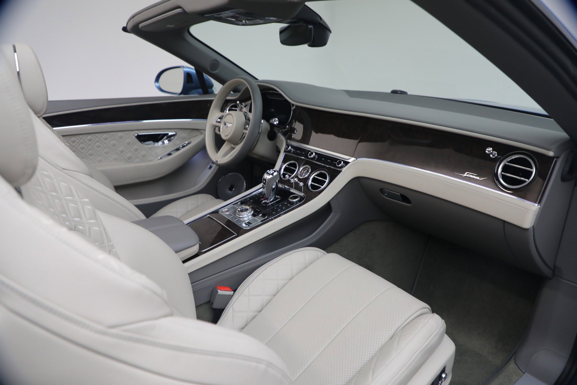 Used 2024 Bentley Continental GT Speed AWD/4WD image 33