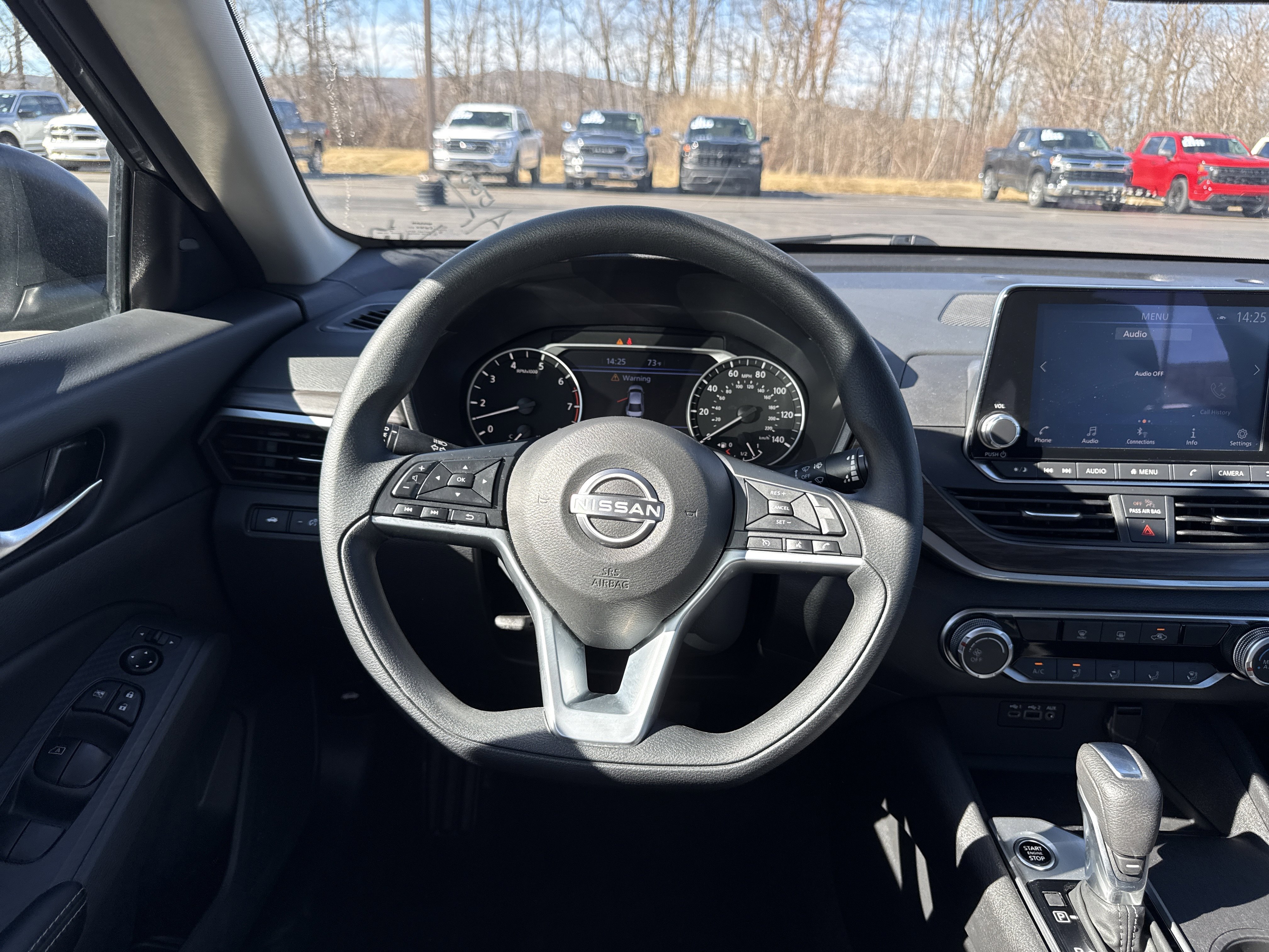 Used 2025 Nissan Altima 2.5 SV FWD image 5