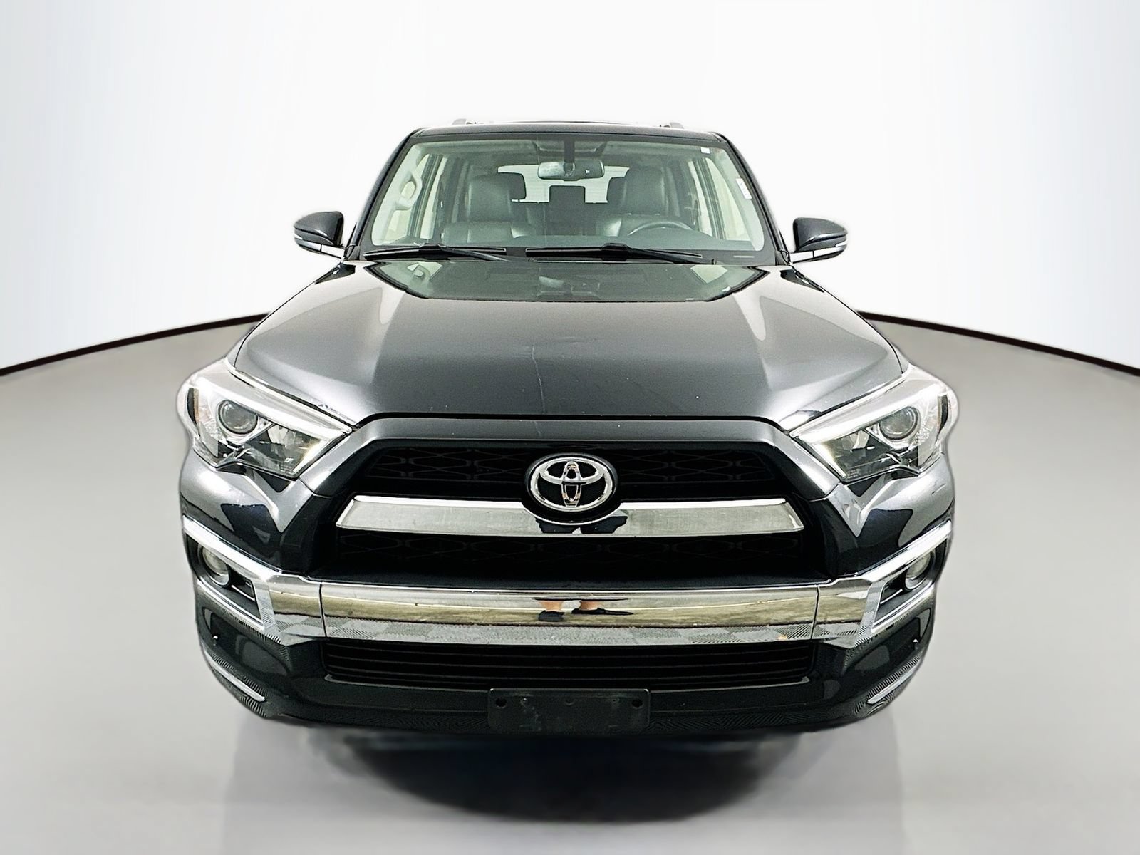 Used 2019 Toyota 4Runner Limited AWD/4WD image 2