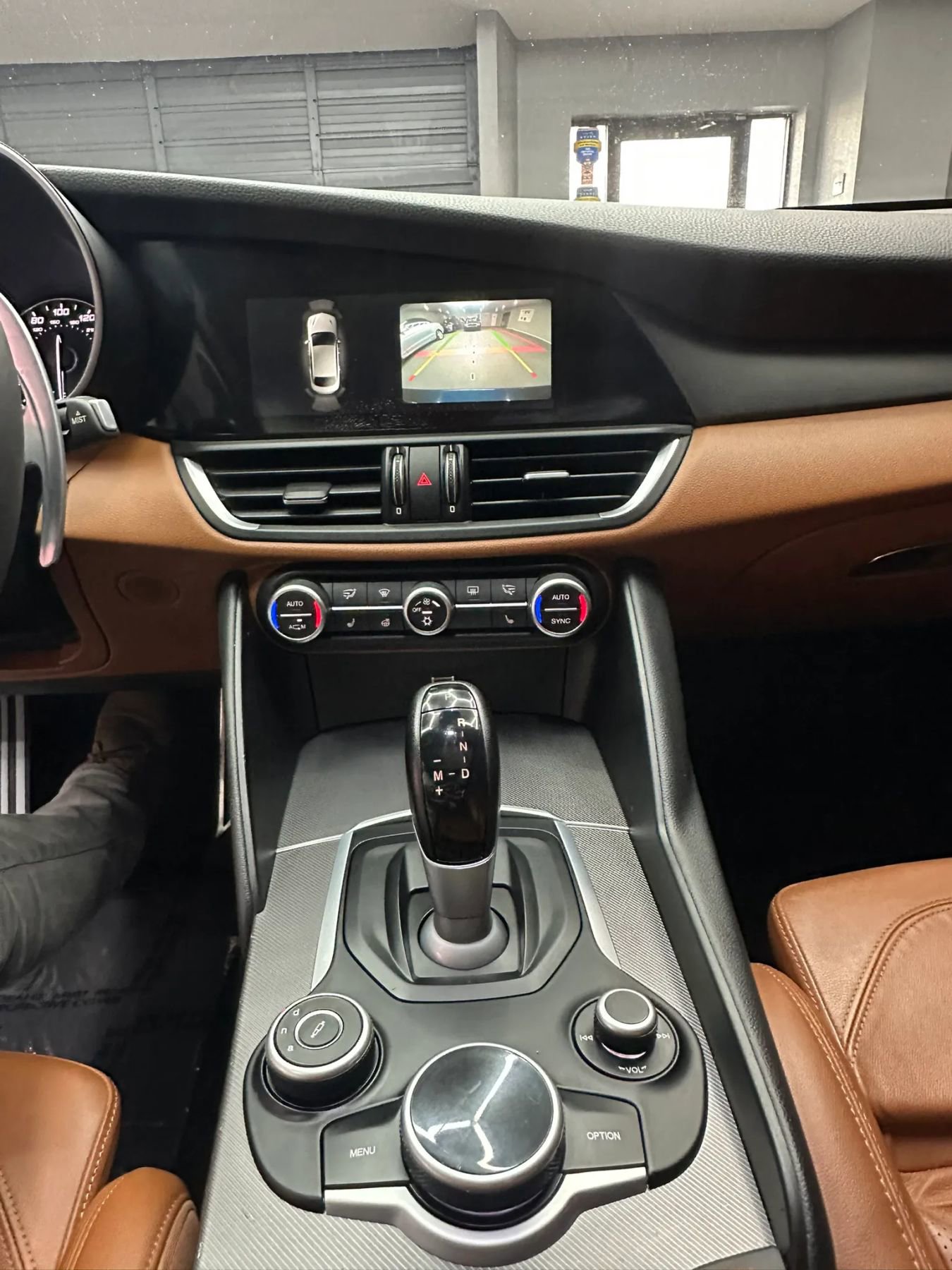 Used 2017 Alfa Romeo Giulia Ti w/ TI 19" Sport Package RWD image 23