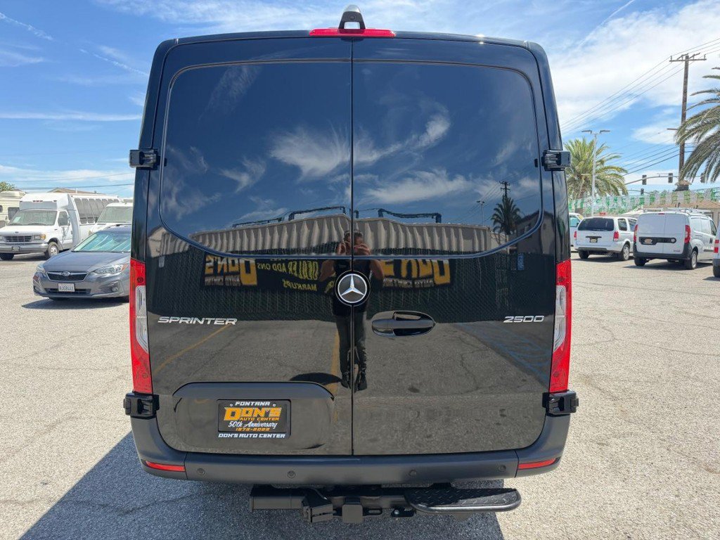 Used 2022 Mercedes-Benz Sprinter 2500 image 7