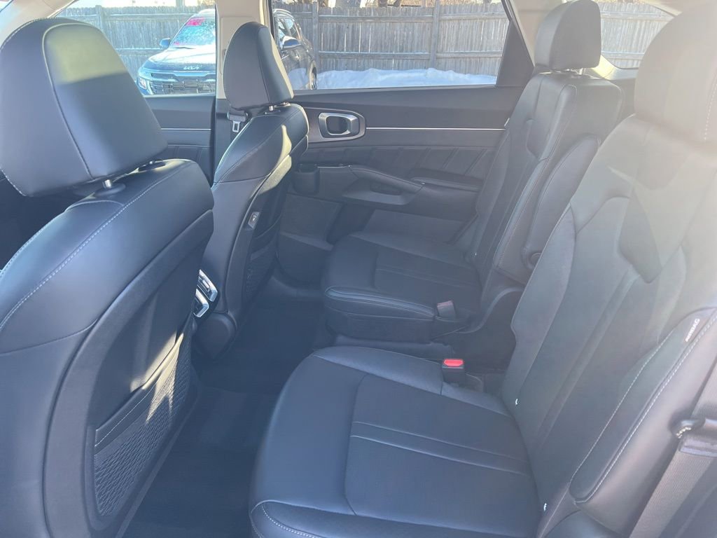 Certified 2024 Kia Sorento SX image 9