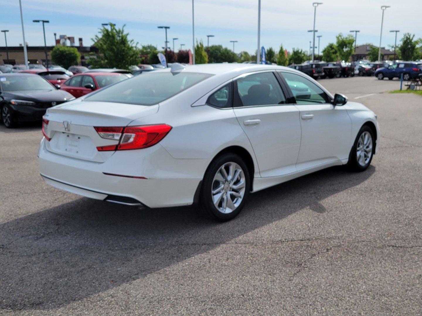 Certified 2018 Honda Accord LX image 4
