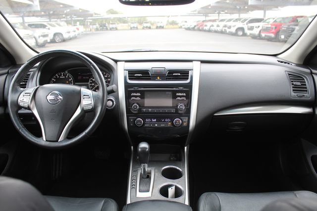 Used 2015 Nissan Altima 2.5 SL w/ Moonroof Package FWD image 17