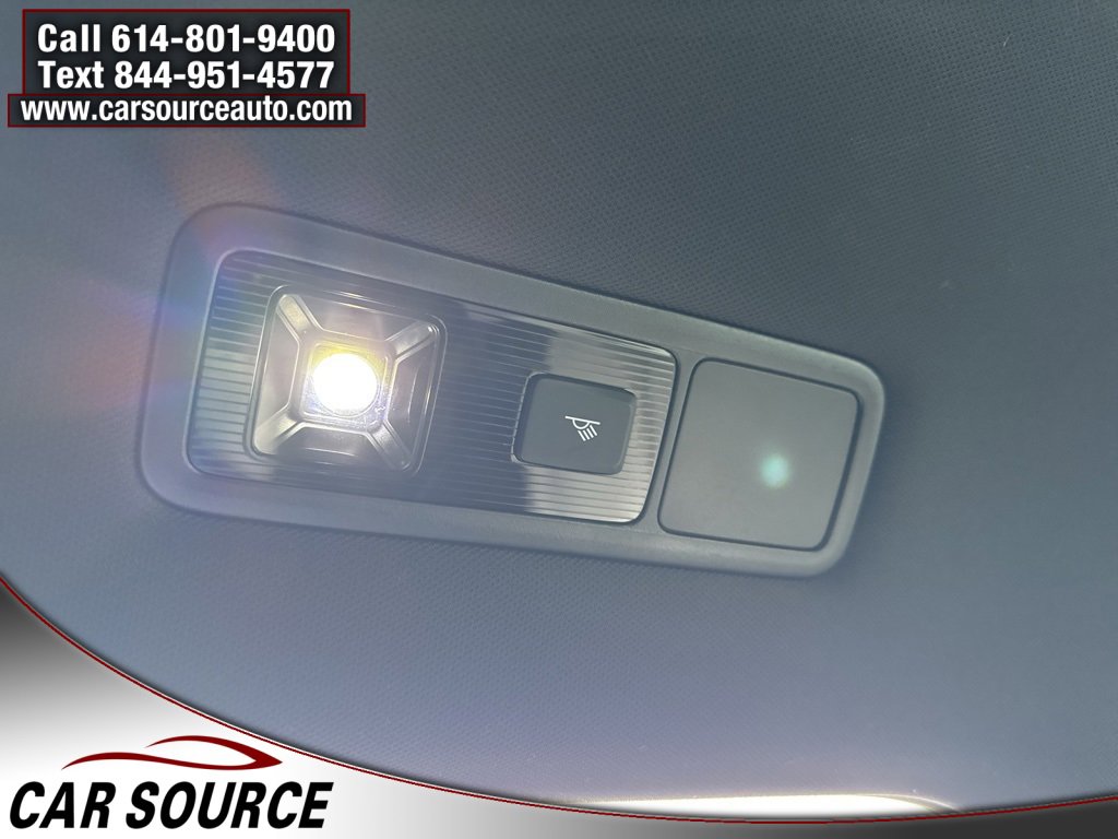 Used 2020 Volkswagen Tiguan SE R-Line image 42