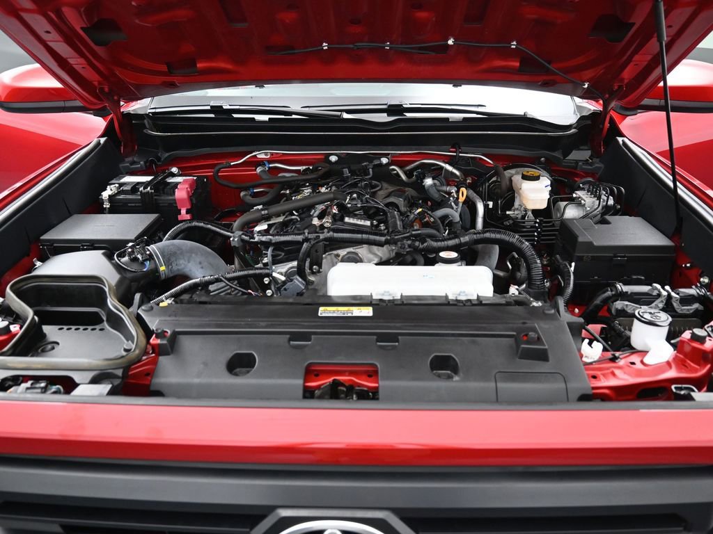 Certified 2024 Toyota Tacoma SR5 AWD/4WD image 32