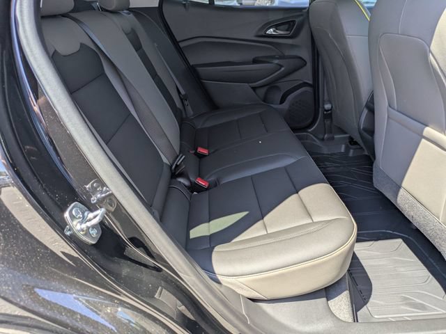 New 2026 Chevrolet Trax ACTIV w/ Sunroof Package FWD image 32