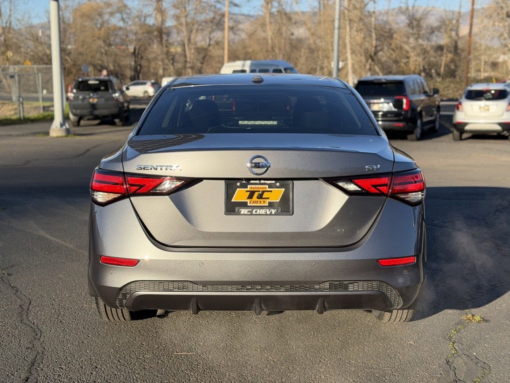 Used 2022 Nissan Sentra SV image 4