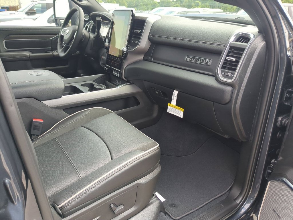 New 2026 RAM 2500 Laramie w/ Night Edition AWD/4WD image 37