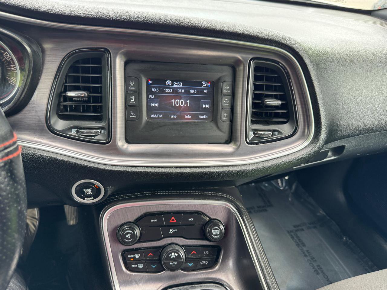 Used 2015 Dodge Challenger SXT RWD image 21