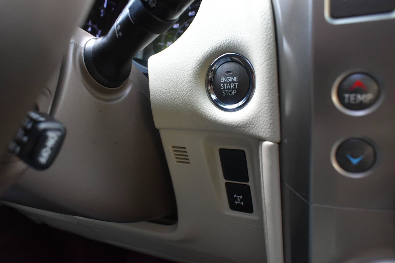 Used 2014 Lexus GX 460 w/ Premium Package AWD/4WD image 29