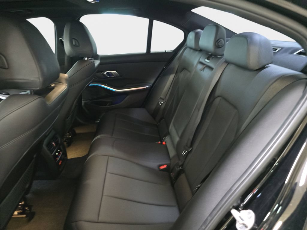 Used 2020 BMW 330i Sedan w/ Convenience Package RWD image 14