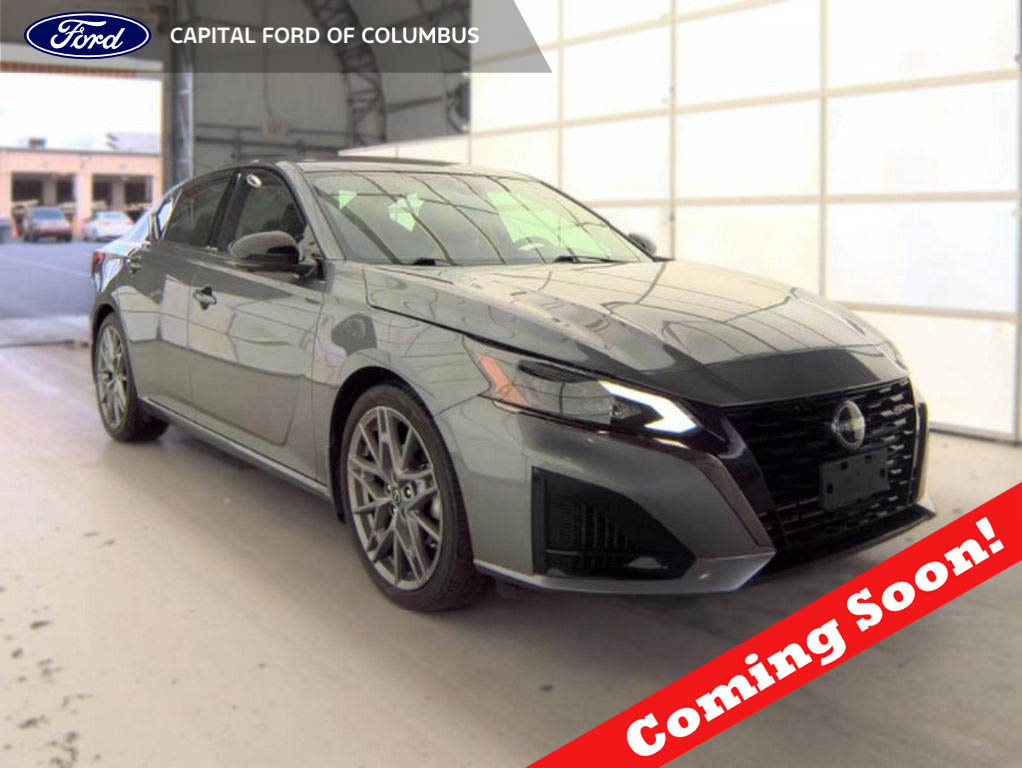 Used 2023 Nissan Altima 2.0 SR FWD image 1