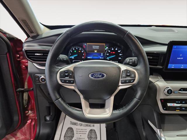 Used 2023 Ford Explorer XLT w/ Equipment Group 202A AWD/4WD image 13