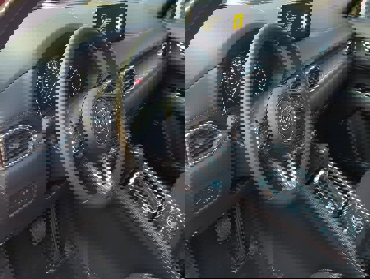 Used 2025 MAZDA CX-5 Signature image 2