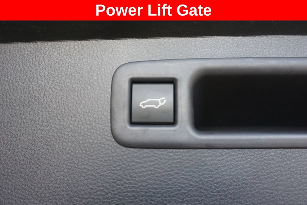 Used 2025 Toyota Highlander XLE AWD/4WD image 20