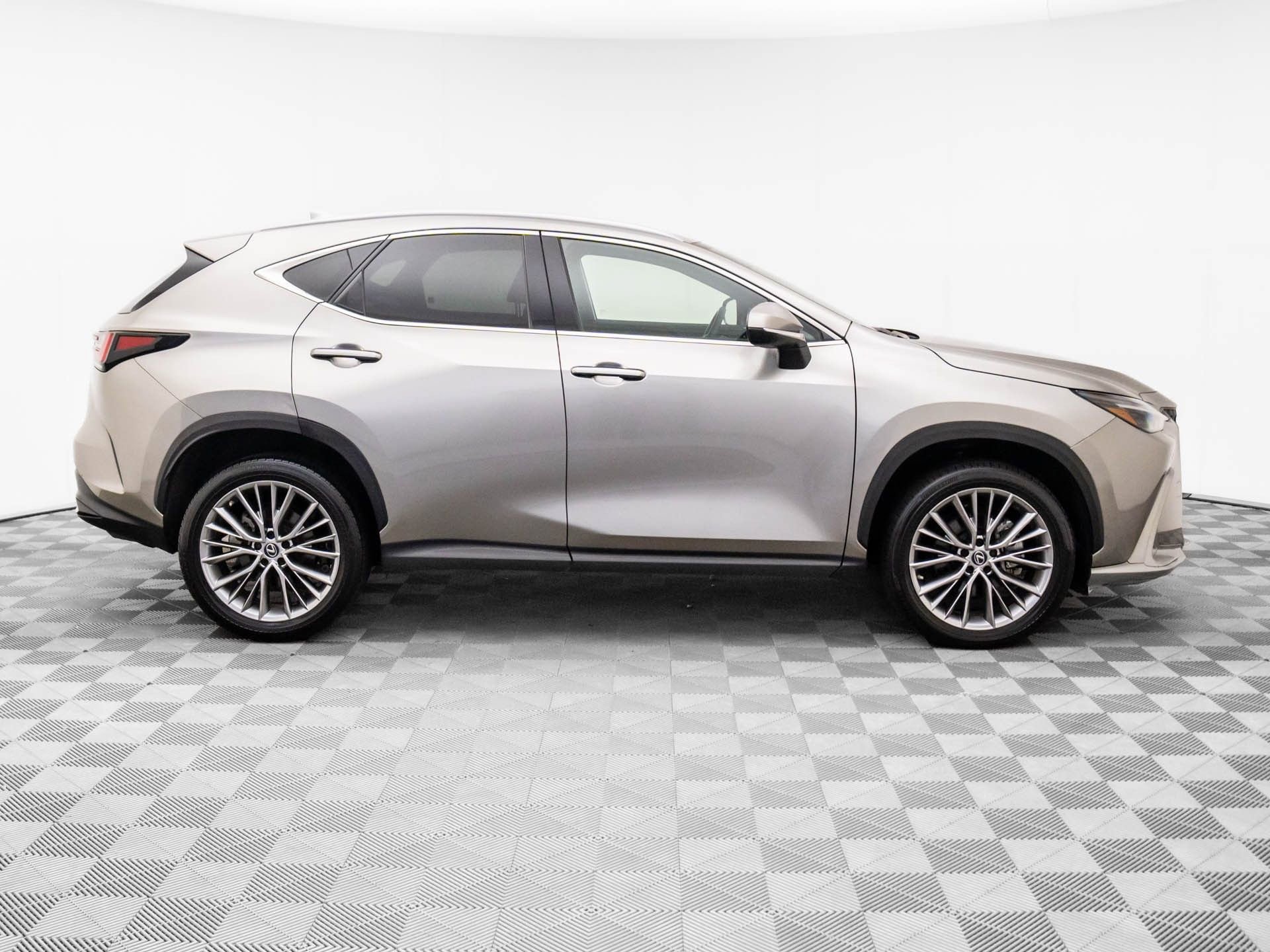 Used 2023 Lexus NX 350 AWD image 6
