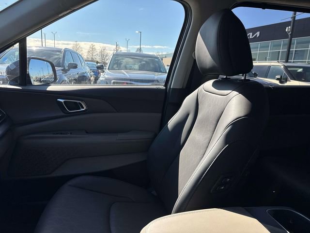 New 2026 Kia Carnival EX image 19