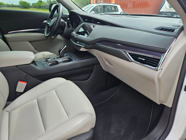 Used 2023 Cadillac XT4 Luxury FWD image 21