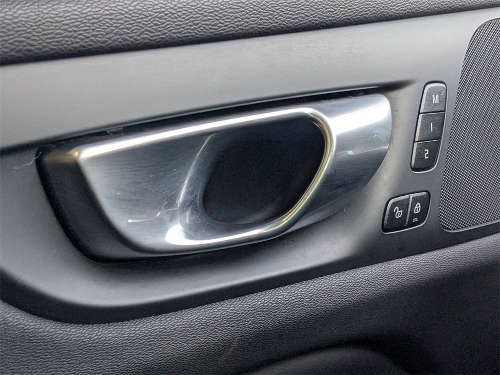 Used 2024 Volvo S60 B5 Plus image 22