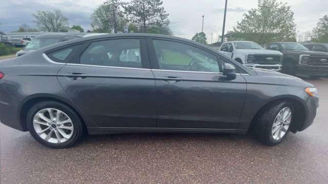 Used 2020 Ford Fusion SE FWD image 9
