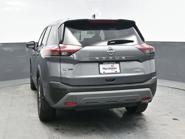 Used 2023 Nissan Rogue S AWD/4WD image 5