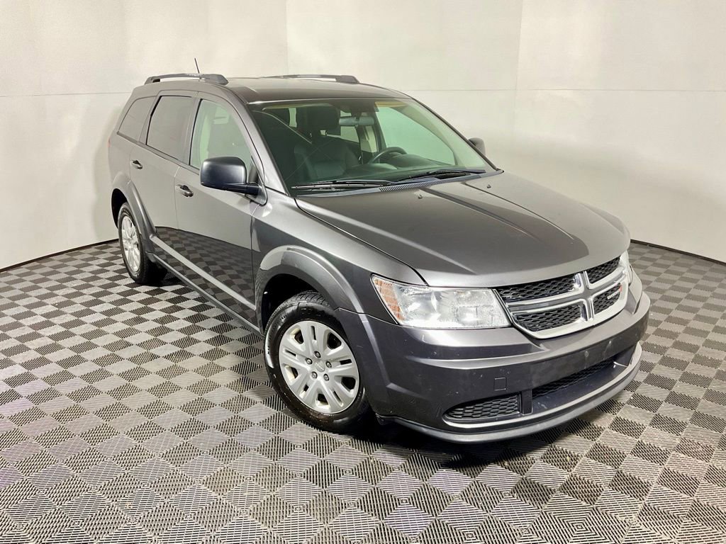 Used 2017 Dodge Journey SE FWD image 2