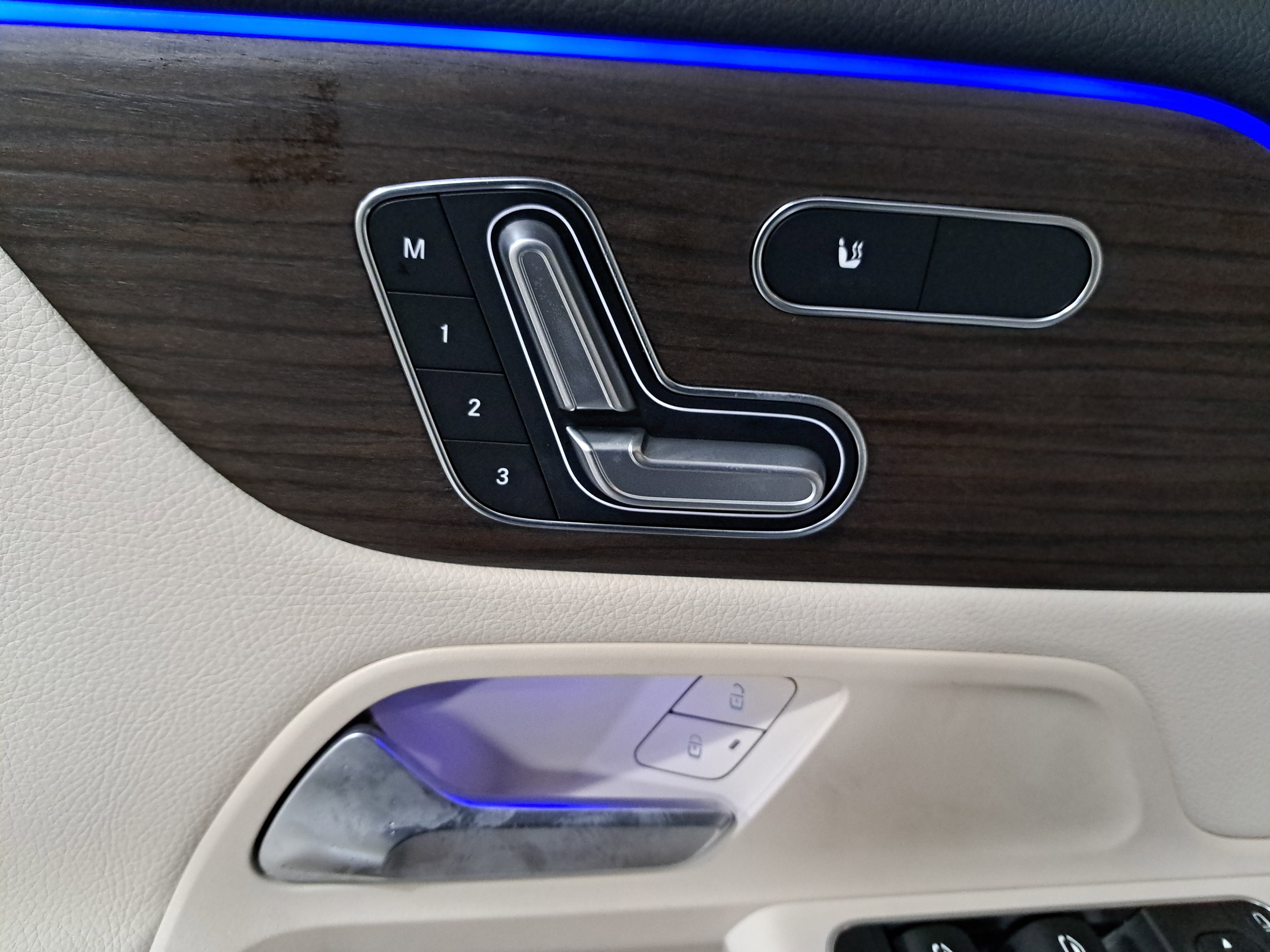 New 2026 Mercedes-Benz GLB 250 4MATIC image 29