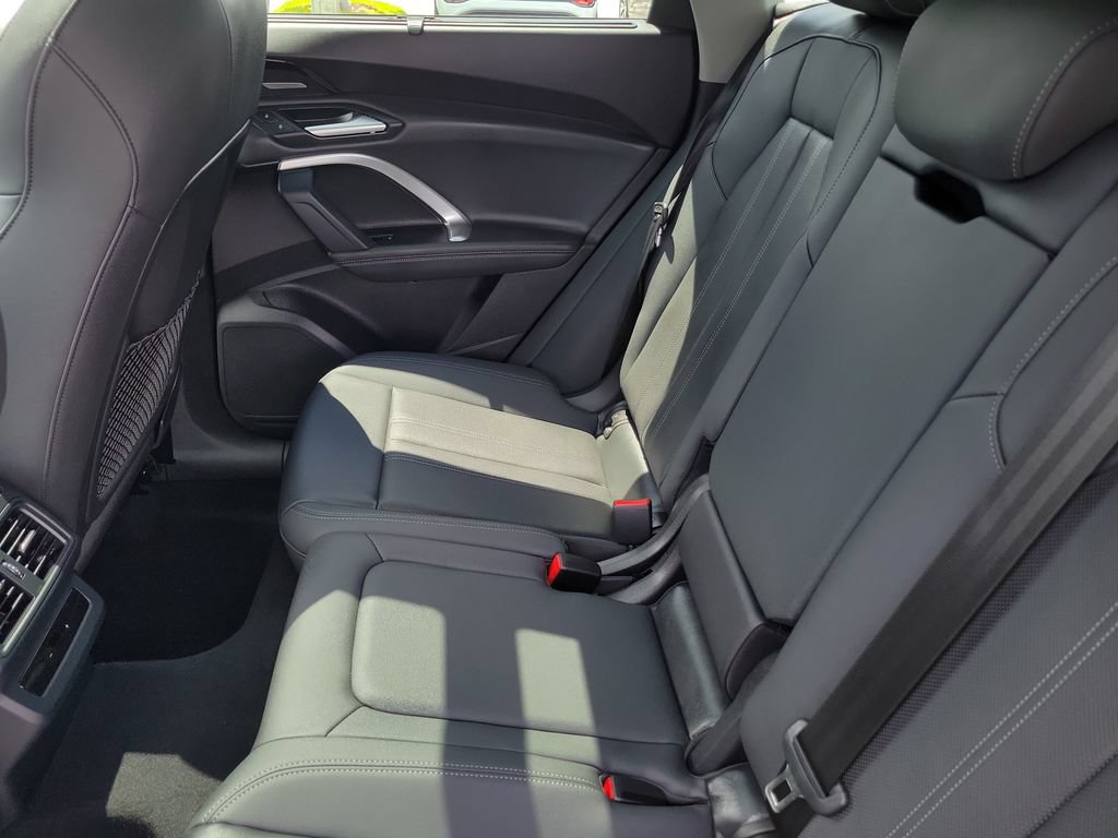 Used 2025 Audi Q5 Premium w/ Premium Plus AWD/4WD image 26
