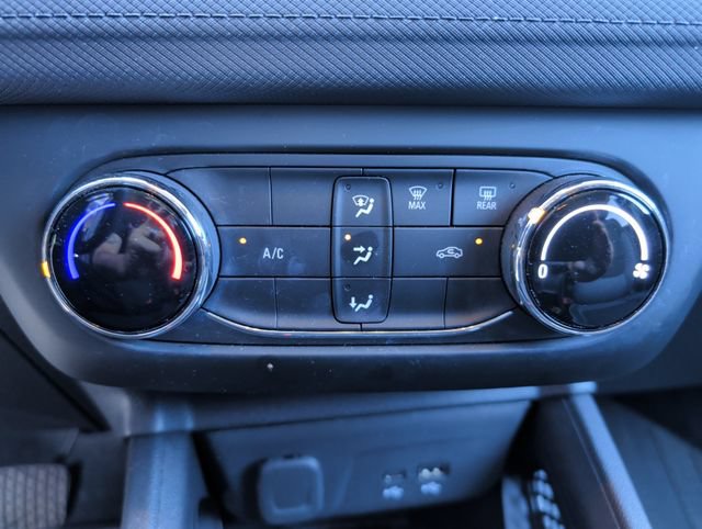 Used 2024 Chevrolet TrailBlazer LS w/ LS Convenience Package FWD image 19