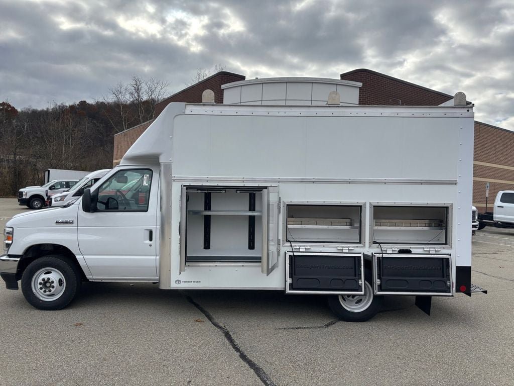 New 2026 Ford E-350 and Econoline 350 Super Duty w/ Power Equipment Group RWD image 29
