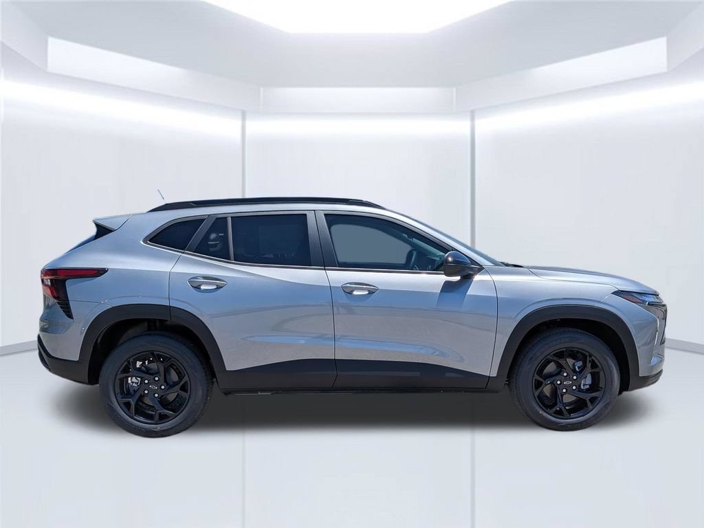 New 2026 Chevrolet Trax LT w/ Driver Confidence Package FWD image 7