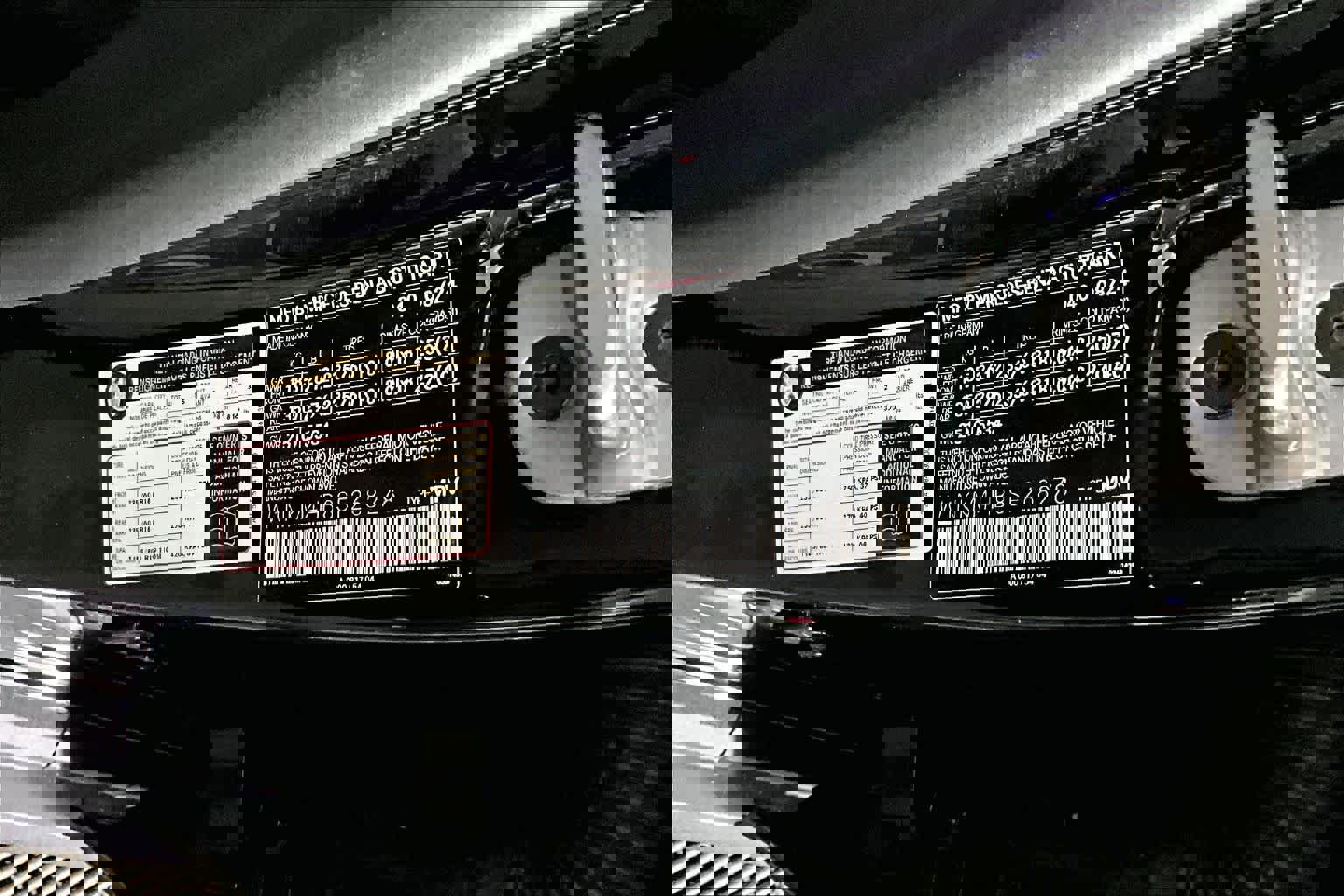 Used 2025 Mercedes-Benz GLC 300 4MATIC image 31