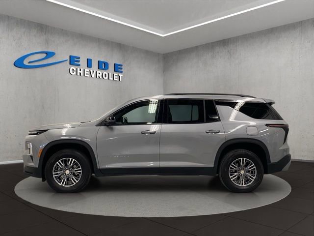 Used 2024 Chevrolet Traverse LT image 7