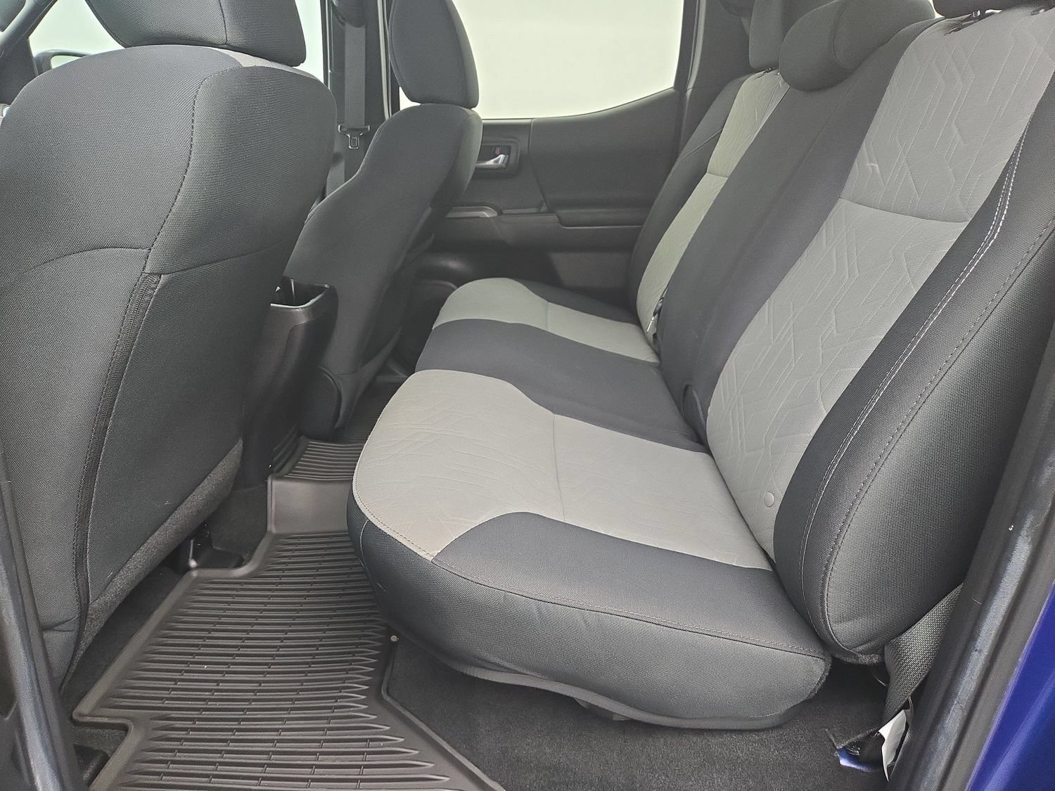 Used 2022 Toyota Tacoma TRD Sport w/ Technology Package RWD image 17