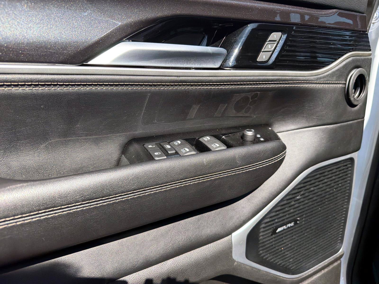 Used 2024 Jeep Wagoneer 4WD image 10