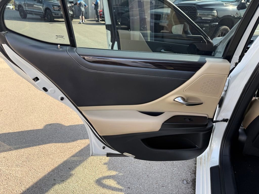 Used 2020 Lexus ES 350 w/ Premium Package image 11