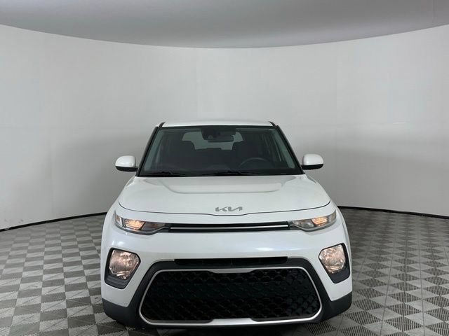 Used 2022 Kia Soul LX w/ Technology Package FWD image 2