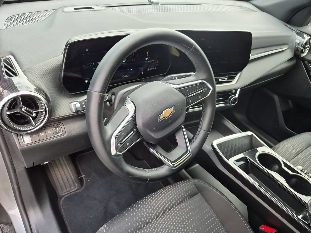 Used 2025 Chevrolet Equinox LT AWD/4WD image 15